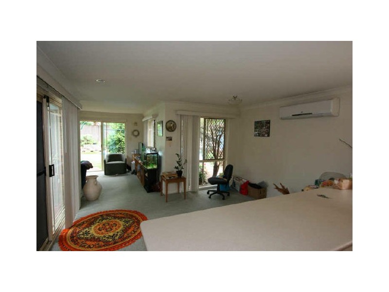 16 Hoop Place, Forest Lake QLD 4078