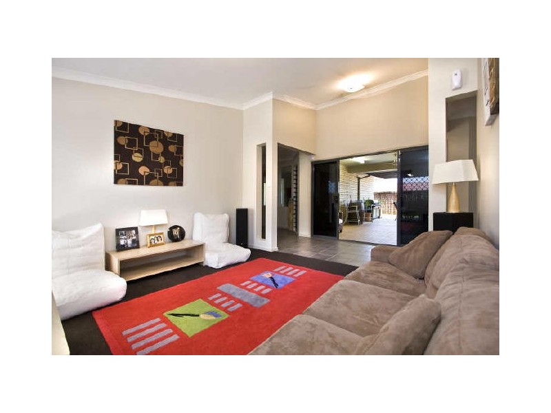 8 Hillview Street, Springfield QLD 4300