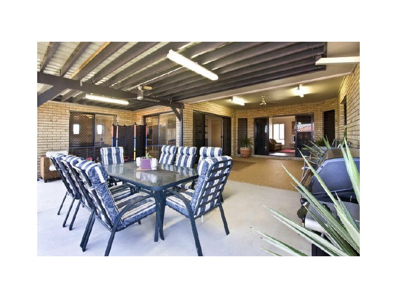 8 Hillview Street, Springfield QLD 4300