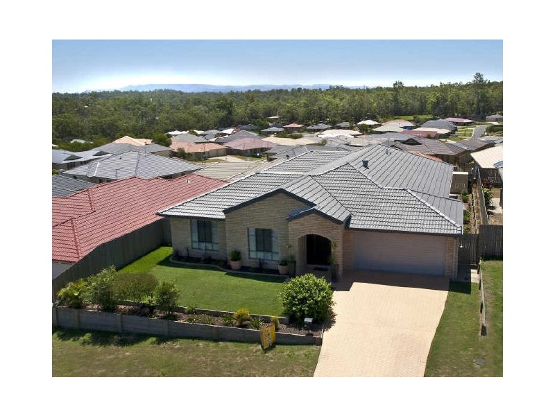 8 Hillview Street, Springfield QLD 4300