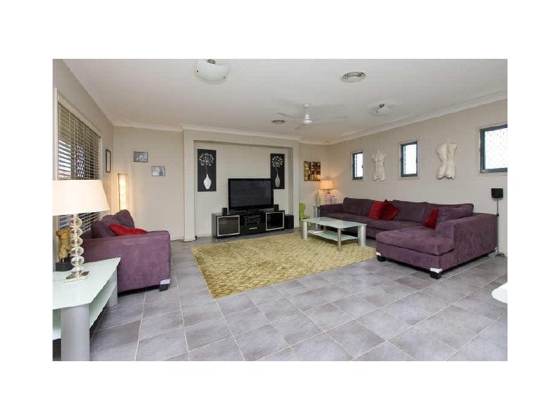 8 Hillview Street, Springfield QLD 4300