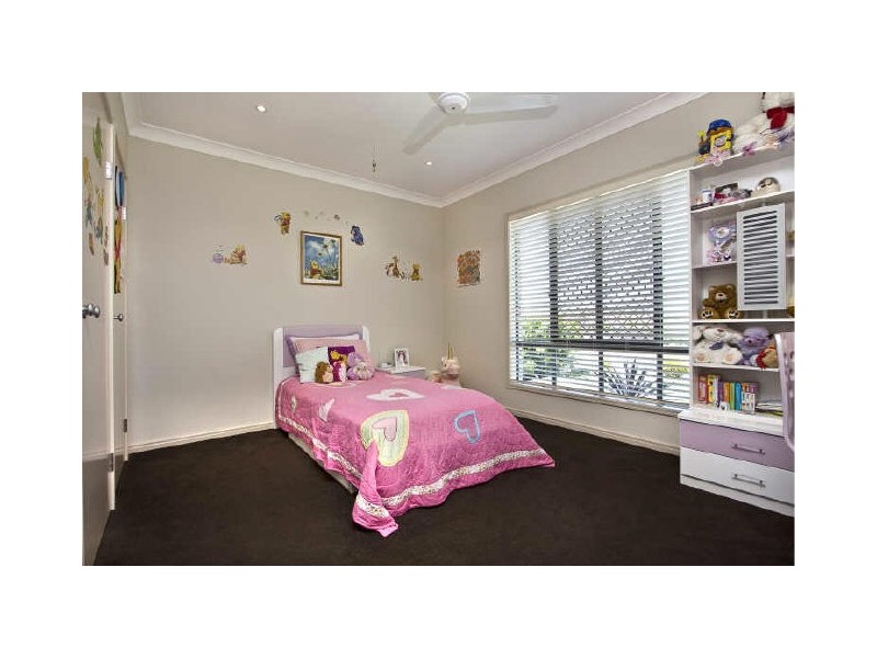 8 Hillview Street, Springfield QLD 4300