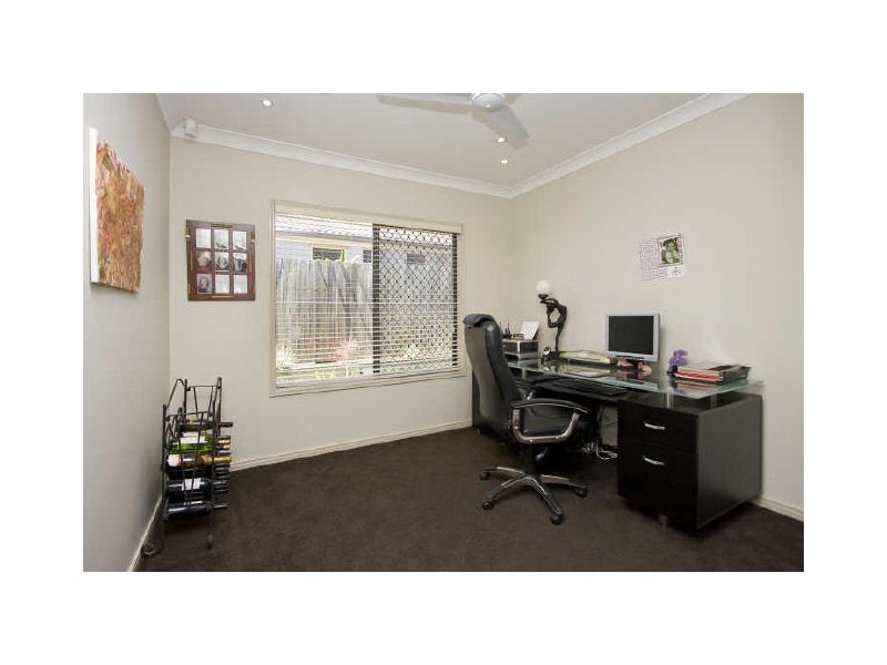 8 Hillview Street, Springfield QLD 4300