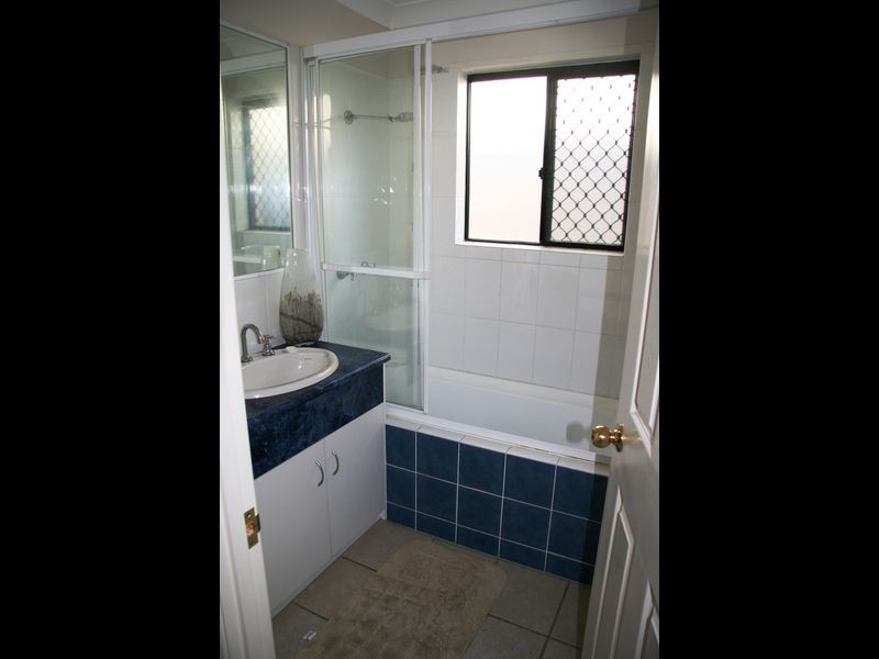 16 Moran Crescent, Forest Lake QLD 4078