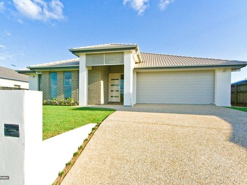 24 Sandalwood Street, Heathwood QLD 4110