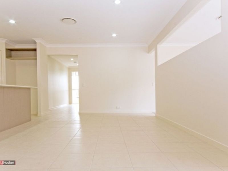 24 Sandalwood Street, Heathwood QLD 4110