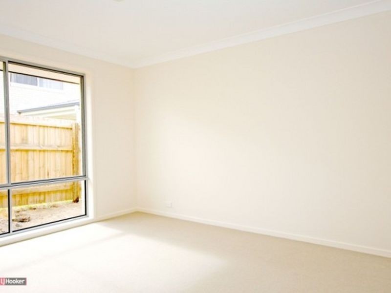 24 Sandalwood Street, Heathwood QLD 4110