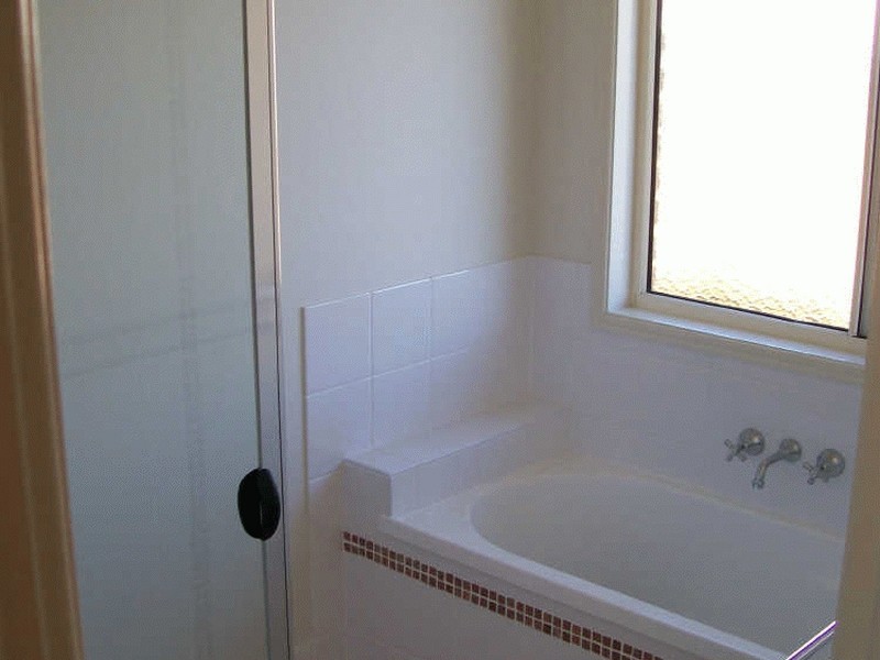 27 Higgins Street, Collingwood Park QLD 4301