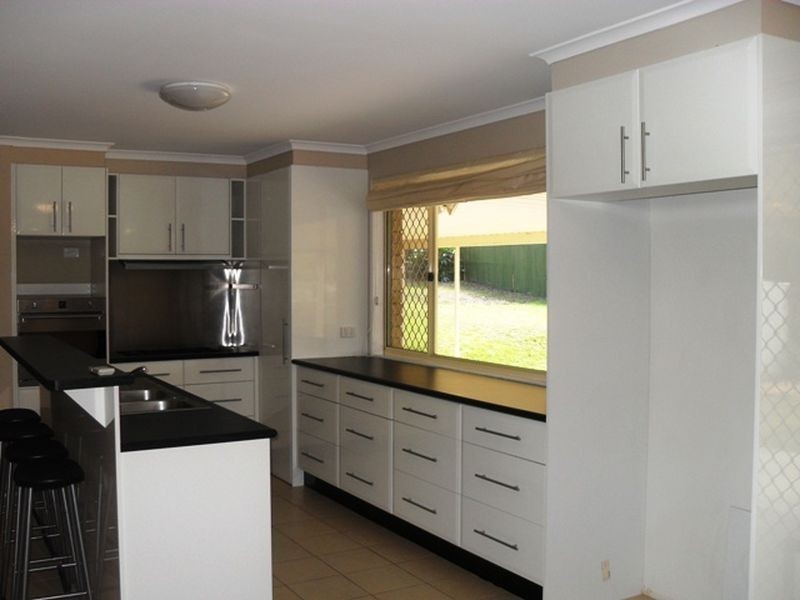 12 Springfield Place, Forest Lake QLD 4078