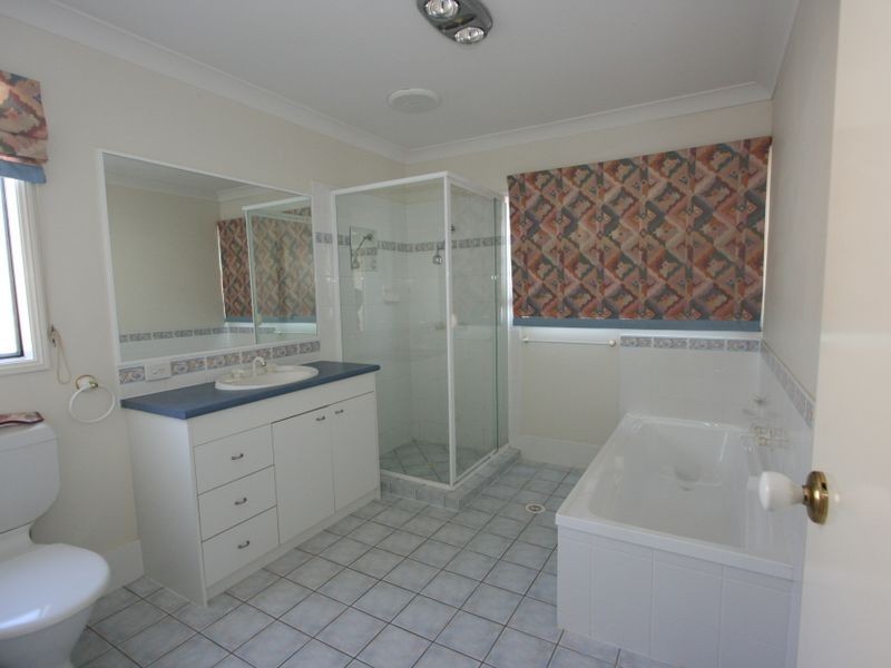 37 Cascade Drive, Forest Lake QLD 4078