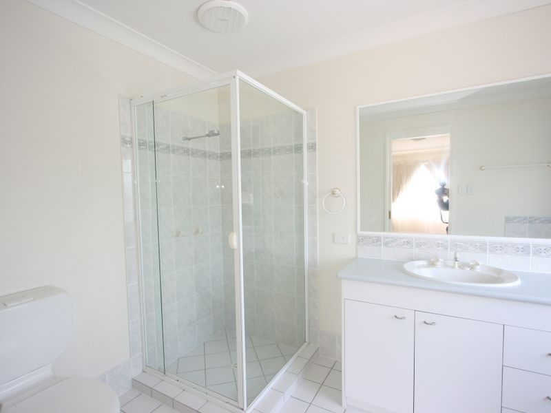 37 Cascade Drive, Forest Lake QLD 4078