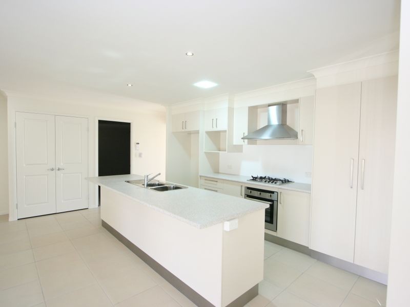 42 Finetti Circuit, Durack QLD 4077