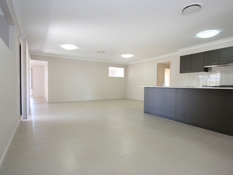 4 Domatia Street, Heathwood QLD 4110