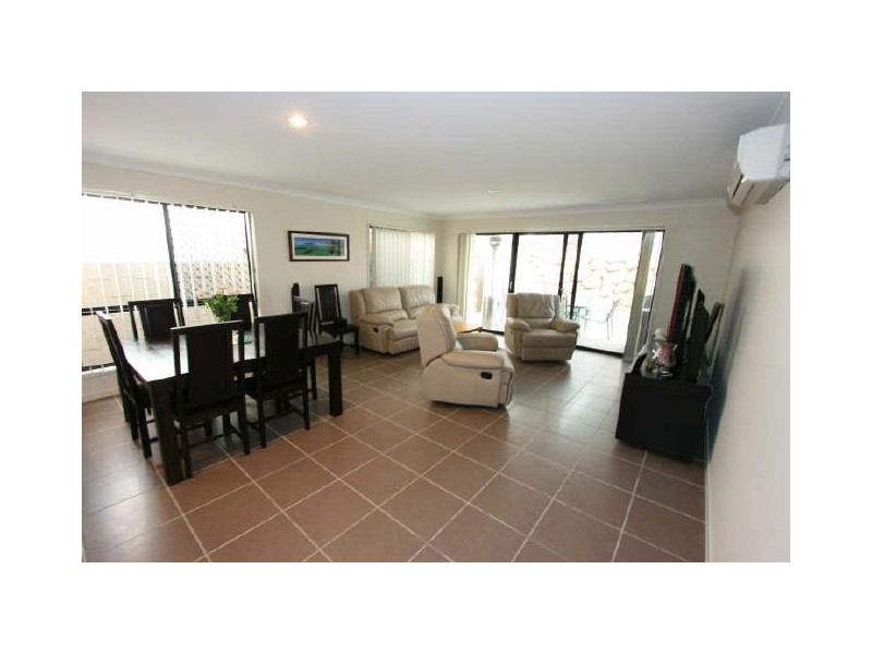 34 Emerald Crescent, Springfield Lakes QLD 4300