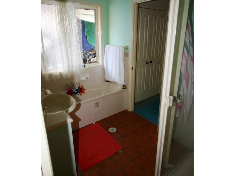 9 Chelsea Place, Forest Lake QLD 4078