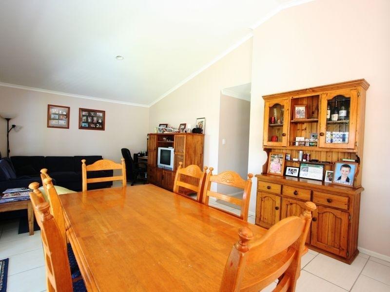 13 Chelsea Place, Forest Lake QLD 4078