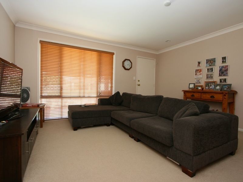 13 Chelsea Place, Forest Lake QLD 4078