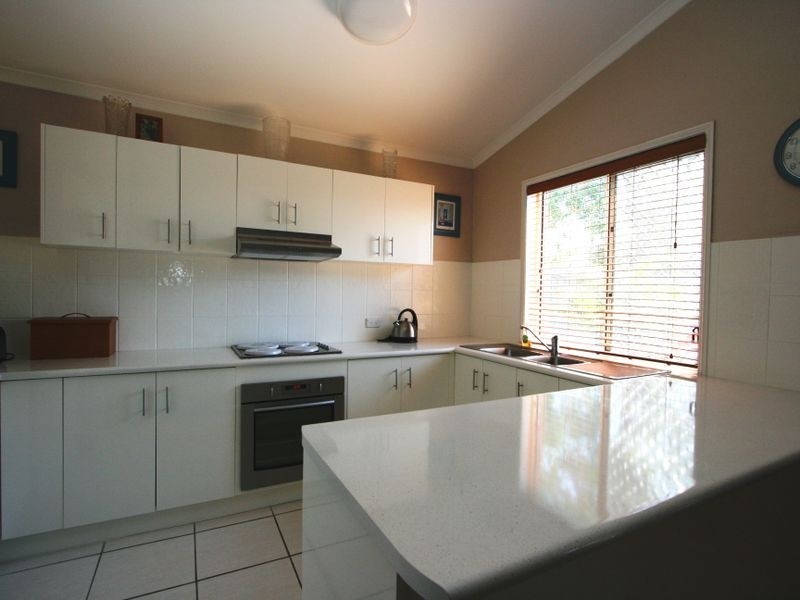 13 Chelsea Place, Forest Lake QLD 4078