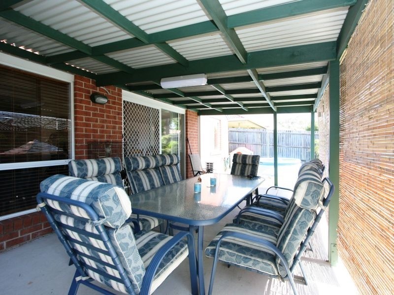 13 Chelsea Place, Forest Lake QLD 4078