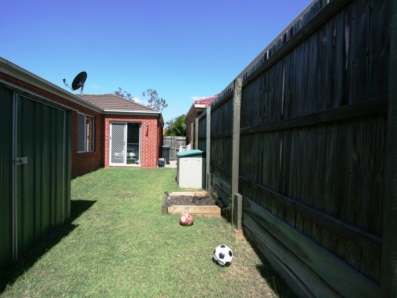 13 Chelsea Place, Forest Lake QLD 4078