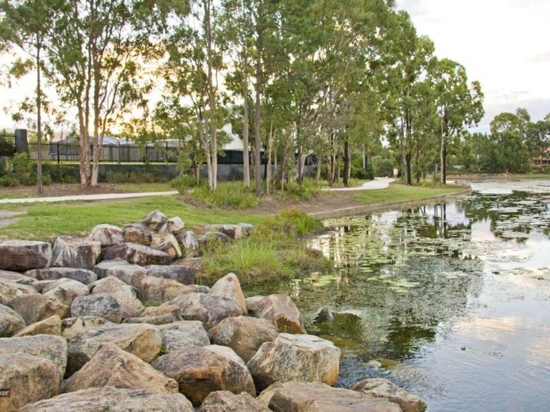 35 Cascade Drive, Forest Lake QLD 4078