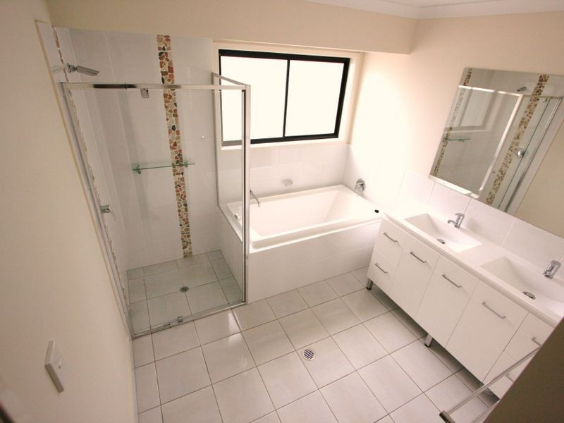 25 Spotted Gum Street, Heathwood QLD 4110