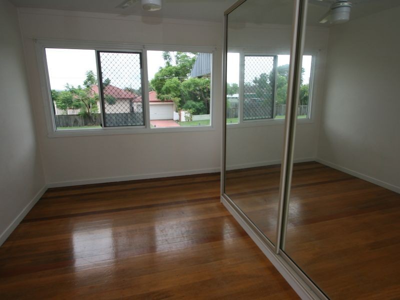 5 Gull Street (cnr Penguin Stree, Inala QLD 4077