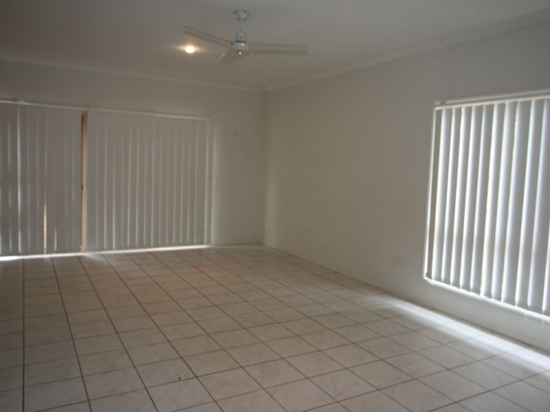 8 Robson Street, Forest Lake QLD 4078