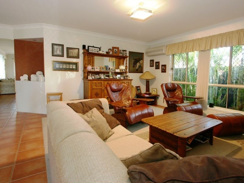 6 Dulwich Place, Forest Lake QLD 4078