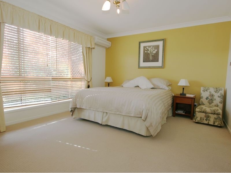 6 Dulwich Place, Forest Lake QLD 4078