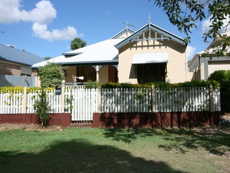 17 Carisbrook Circuit, Forest Lake QLD 4078