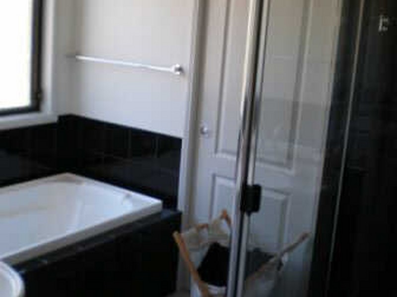 32 Nullabor Circuit, Forest Lake QLD 4078