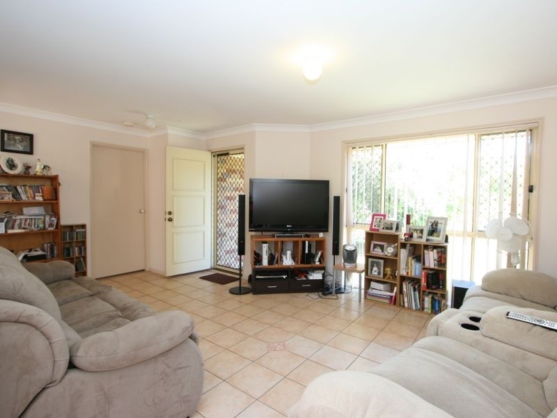 8 Merganser Place, Forest Lake QLD 4078