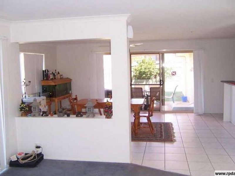 77 Jubilee Avenue, Forest Lake QLD 4078