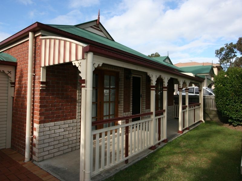 10 Simpson Way, Forest Lake QLD 4078