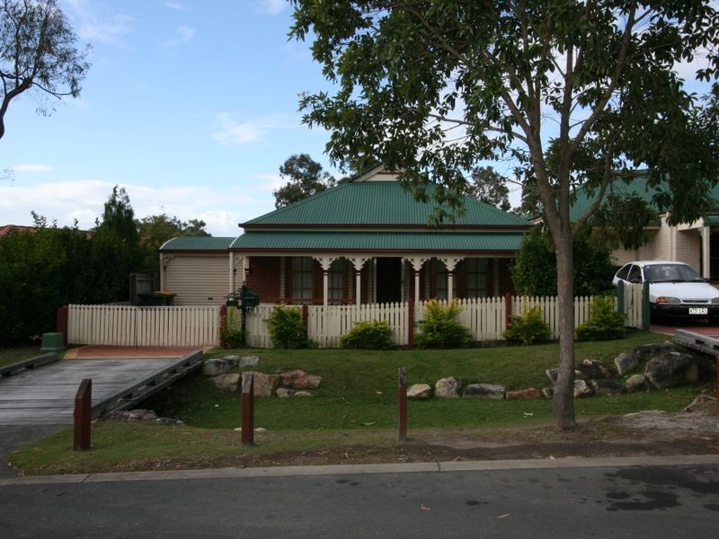 10 Simpson Way, Forest Lake QLD 4078
