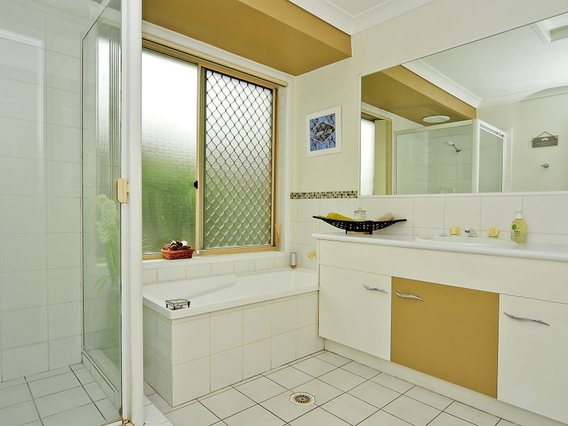 138 Laricina Circuit, Forest Lake QLD 4078