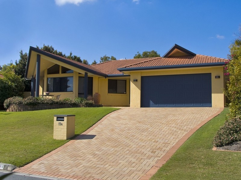 19a Santa Cruz Place, Forest Lake QLD 4078