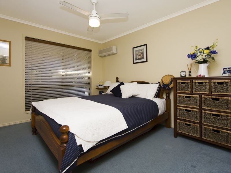 19a Santa Cruz Place, Forest Lake QLD 4078