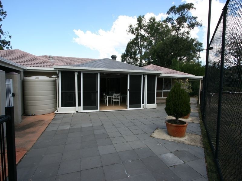 16 Renoir Crescent, Forest Lake QLD 4078