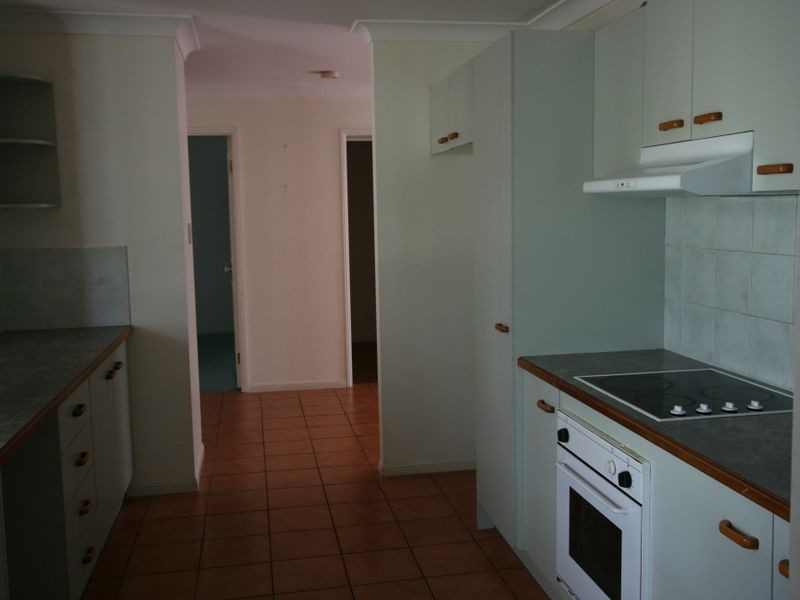 33 St James Street, Forest Lake QLD 4078