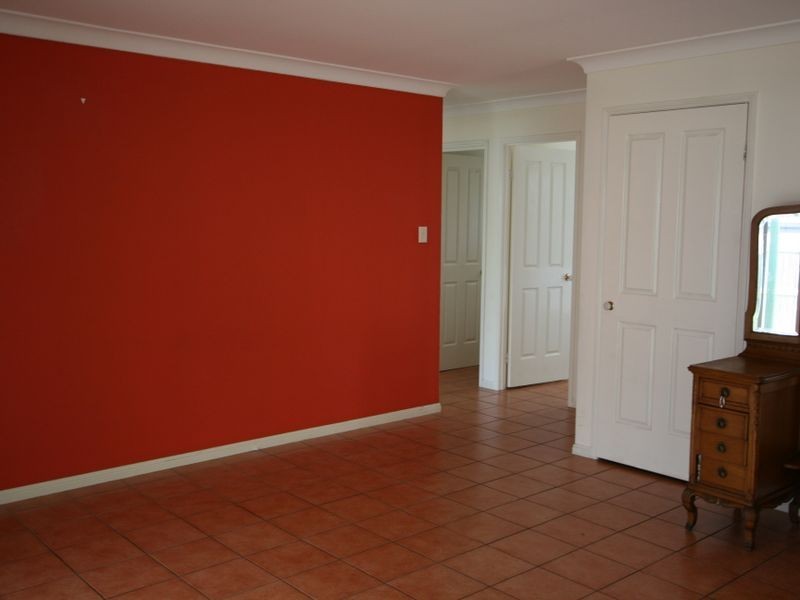 33 St James Street, Forest Lake QLD 4078