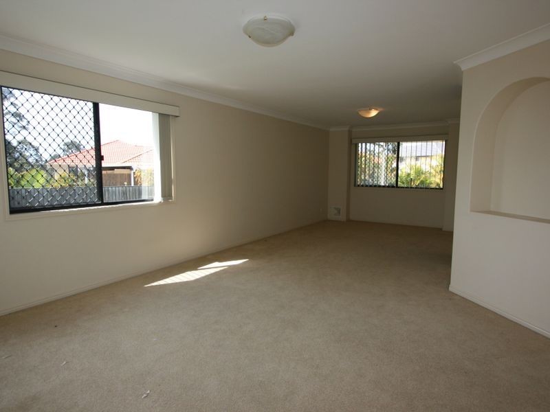 4 Hamilton Close, Forest Lake QLD 4078