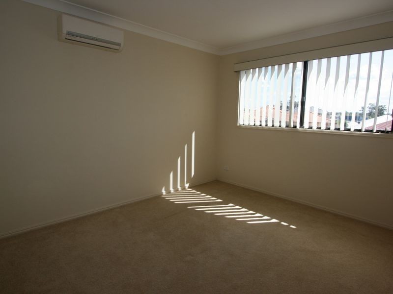 4 Hamilton Close, Forest Lake QLD 4078