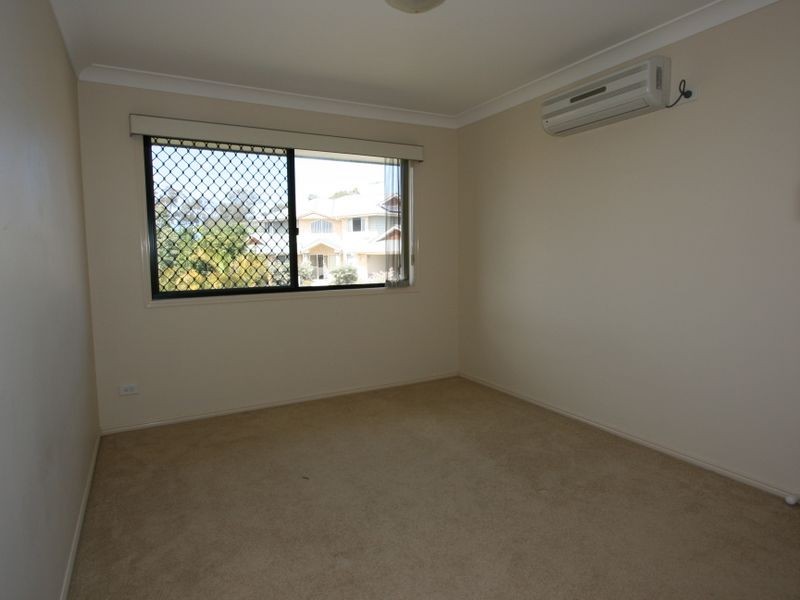 4 Hamilton Close, Forest Lake QLD 4078