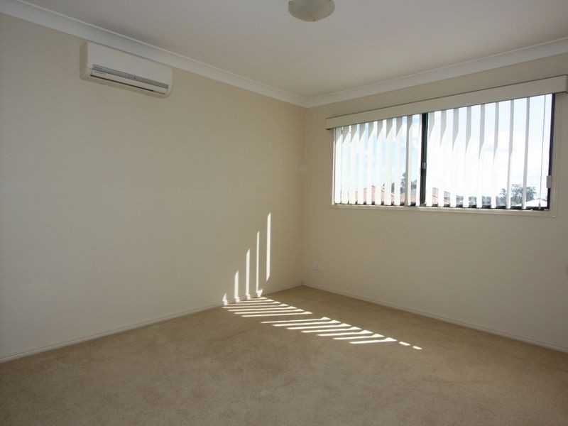 4 Hamilton Close, Forest Lake QLD 4078