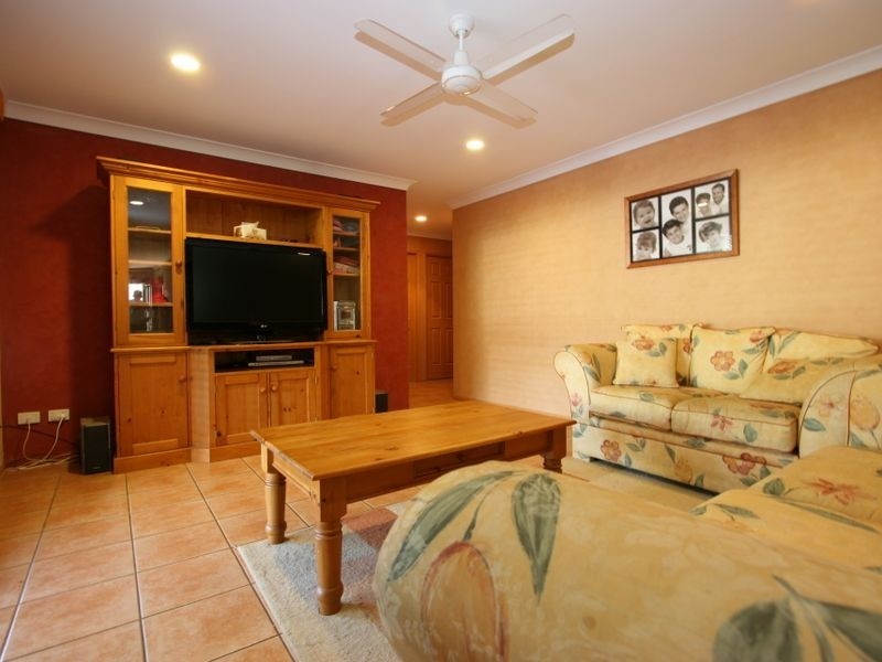 34 Laricina Circuit, Forest Lake QLD 4078