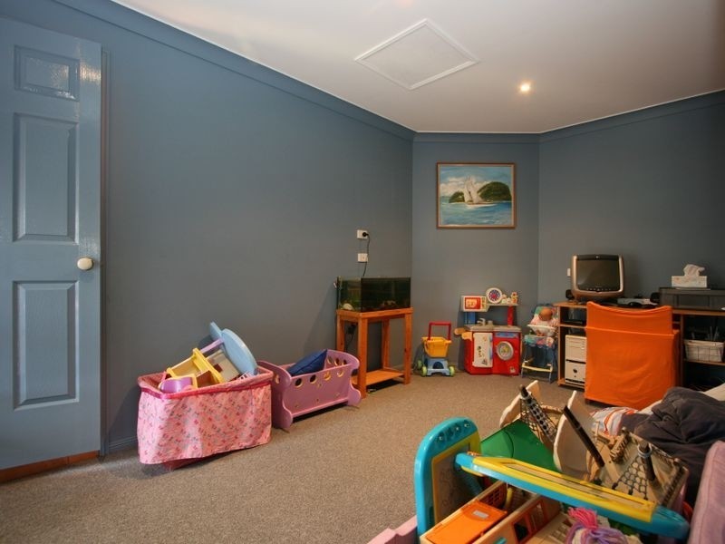 34 Laricina Circuit, Forest Lake QLD 4078