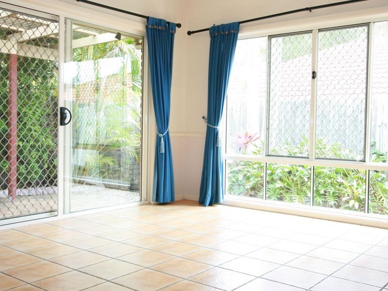 10 Crediton Place, Forest Lake QLD 4078