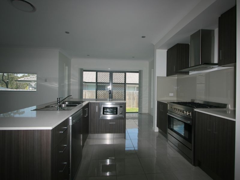 3 Davidshone Close, Doolandella QLD 4077